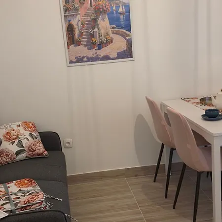 Roza One Bedroom *