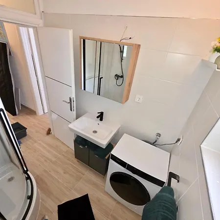 Roza One Bedroom Apartamento Gradac (Split-Dalmatia)