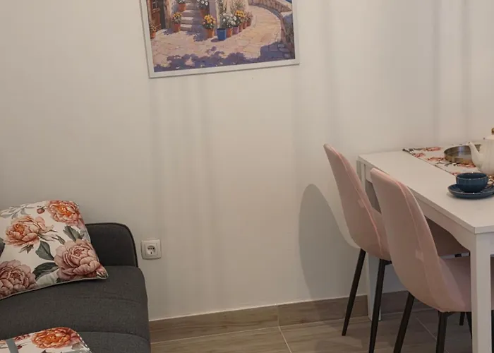 Roza One Bedroom *